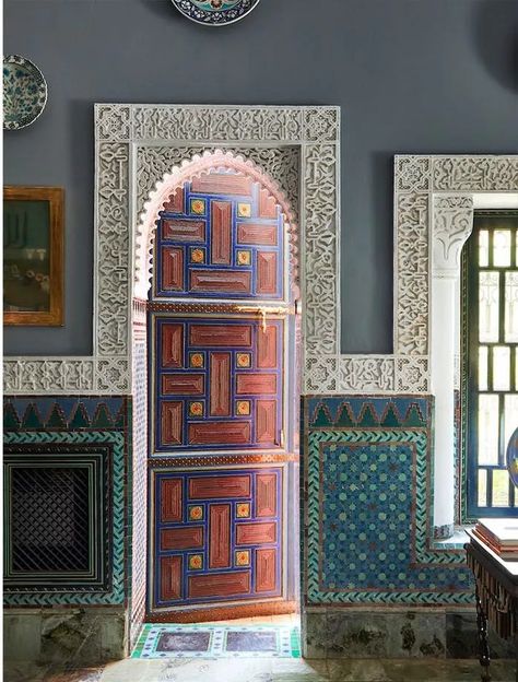 Yves Saint Laurent home Marrakesh Moroccan Villa, Moroccan Inspired Bedroom, Spanish Style Bathrooms, Moroccan Home Decor, Moroccan Homes, Moroccan Interiors, Moroccan Art, Appartement Design, Moroccan Lanterns