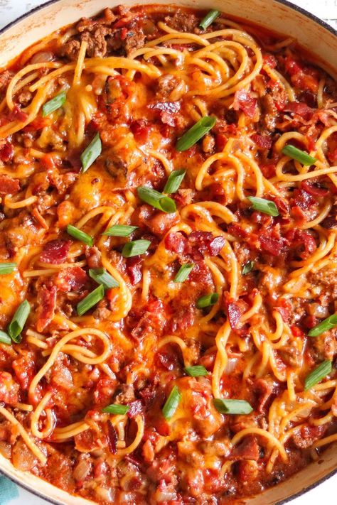 Cowboy Spaghetti Recipes, Texas Spaghetti, Cowboy Spaghetti, Cowboy Pasta, Cowboy Recipes, Spaghetti Dishes, Cowboy Food, Pasta Noodle Recipe, Beef Casserole Recipes