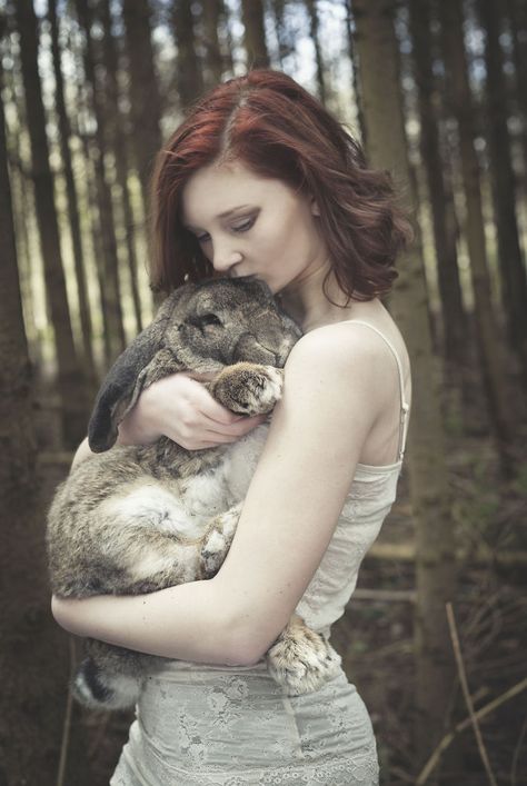 I Love Bunnys | Bored Panda Animal Encounters, Fox Drawing, Animal Family, Model Sketch, Couples Pictures, Bride Photoshoot, Beauty Photoshoot, Bunny Pictures, Pose References