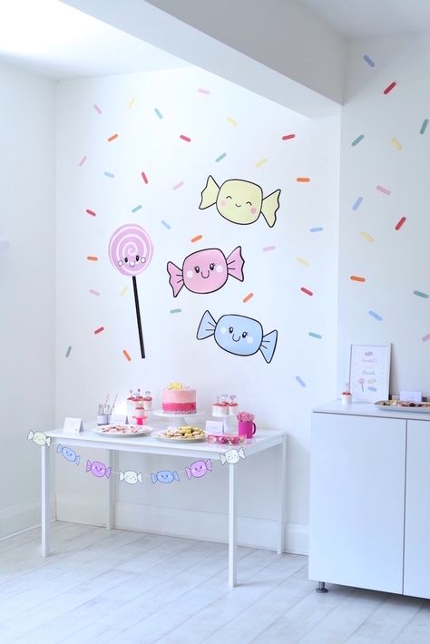 Kawaii Party Decorations, Kawaii Party Ideas, Candy Printables, Kawaii Decorations, Kawaii Birthday Party, Kids Birthday Decorations, Pink Ombre Cake, Kawaii Party, Kawaii Birthday