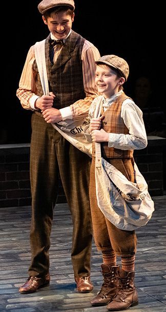 Les Newsies, Tumnus Costume, Victorian Boy Costume, Newsies Props, Broadway Musicals Costumes, Newsies Jr, Newsies Costume, Poor Clothes, Music Man Costumes