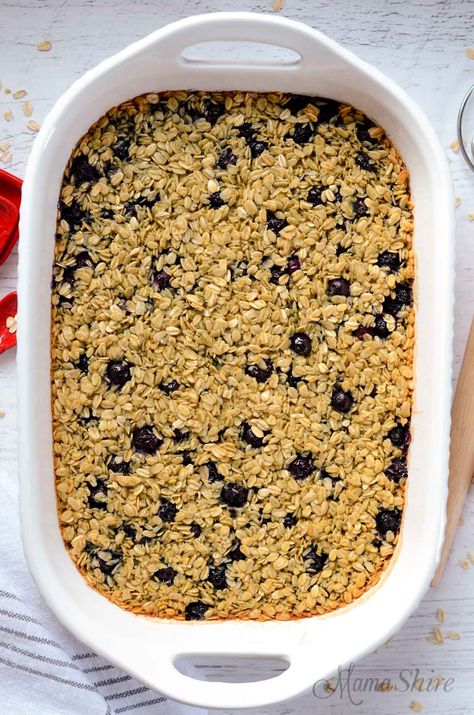 This easy-to-make Blueberry baked oatmeal is made with gluten-free oats and is a delicious and hearty gluten-free and dairy-free breakfast. Gluten Free Blueberry Crisp, Blueberry Baked Oatmeal, Baked Oatmeal Recipe, Blueberry Crisp, Baked Oatmeal Recipes, Gluten Free Oatmeal, Dairy Free Breakfasts, Oatmeal Recipe, Easy Blueberry