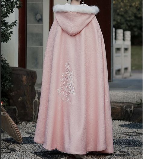 Pink Cloak, Velvet Cloak, Scarf Bib, Chinese Hanfu, Velvet Fashion, Pink Velvet, Cheongsam, Cloak, Shawls And Wraps