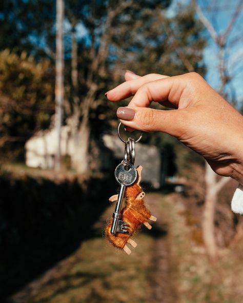 WE GOT THE KEYS!!!! 🔐🏠🥳🥳 It’s OFFICIAL we own a bloody house - this is nuts! 😆 From putting our bid in last October/ Nov (it’s been so long we can’t even remember 🤣) Then having a mad heart-plummeting wait to hear if we were the highest bidder. We ended up wining our little cottage and barn in the woods - It was meant to be ❤️ Feeling ALL the emotions together today as we picked up the keys to our new home ❤️ It feels like we’re in a dream and we couldn’t be happier. It’s just as small a... Keys To House, First Home Key, Highest Bidder, Vision Board Images, The Emotions, Our New Home, Little Cottage, Be Happier, The Keys