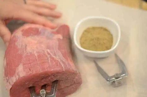 Rotisserie Roast Beef, Boneless Ribs, Sirloin Roast, Cooking A Roast, Cold Sandwiches, Roast Beef Sandwiches, Roast Beef Recipes, Beef Sandwich, Air Fryer Dinner Recipes