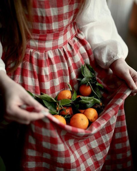 Vegan Bakery, Red Cottage, Farm Cottage, Still Life Photos, Cottagecore Style, Cozy Aesthetic, Vintage Inspired Dresses, Slow Living, Life Inspiration