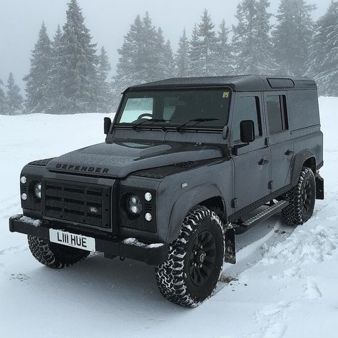 Land Rover Defender 110 MY15 XS Utility Wagon Land Rover Pick Up, Land Rover Defender Pickup, Land Rover Defender Interior, Land Rover Defender Camping, Land Rover Camping, Land Rover Serie 1, Land Rover Sport, Land Rover Off Road, Land Rover Defender 130