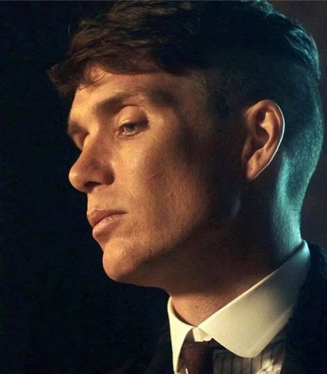 Impeccable jawline. Cillian Murphy. Peaky Blinders Merchandise, Cillian Murphy Tommy Shelby, Peaky Blinders Wallpaper, Peaky Blinders Thomas, Peaky Blinders Tommy Shelby, Peaky Blinders Quotes, Cillian Murphy Peaky Blinders, Tommy Shelby, Boardwalk Empire