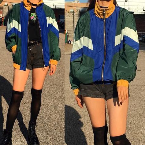 2018 NEW! 90S GRUNGE VINTAGE Green Color Block- UNISEX Windbreaker 90s Fashion Windbreaker, Green Windbreaker Outfit, 90s Windbreaker Outfit, Windbreaker Design, 2016 Tumblr Outfits, Windbreaker Outfit, Green Windbreaker, 90s Windbreaker, Random Aesthetic