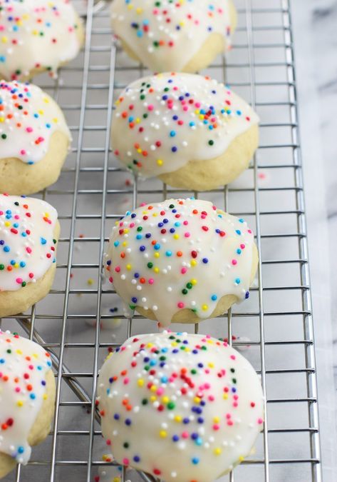 These classic Italian anise cookies are tender, easy, and covered in a glaze with sprinkles. Enjoy these cookies as part of a holiday cookie tray or year-round! Anginettes Cookies, Anise Cookie Recipe, Anisette Cookies, Italian Anise Cookies, Ricotta Cookies Recipe, Italian Christmas Cookie Recipes, Italian Ricotta Cookies, Anise Cookies, Ricotta Cookies