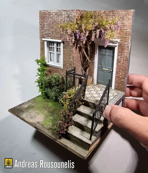 Crafts With Lights, Dioramas Ideas, Art Painting Easy, Diorama Diy, Beer Bottle Art, Beer Bottle Crafts, Miniature Village, Room Box Miniatures, Miniature Artist