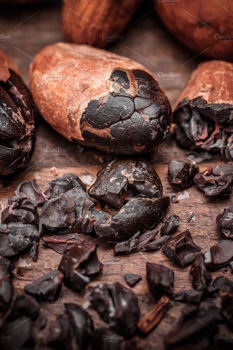 #Whole cocoa beans  Cacao nibs with cacao beans on old wooden background Cacao Powder Recipe, Cacao Fruit, History Of Chocolate, Cocoa Beans, Organic Snacks, Types Of Chocolate, Chocolate Dreams, Cocoa Chocolate, Coffee Drawing