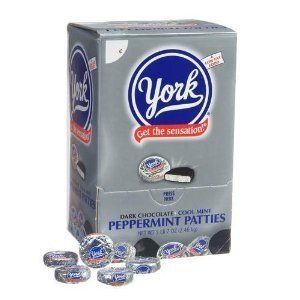 York Peppermint Patties, Mint Patties, Candy Corner, York Peppermint Patty, Wholesale Candy, American Snacks, Peppermint Patty, Nostalgic Candy, Old Fashioned Candy