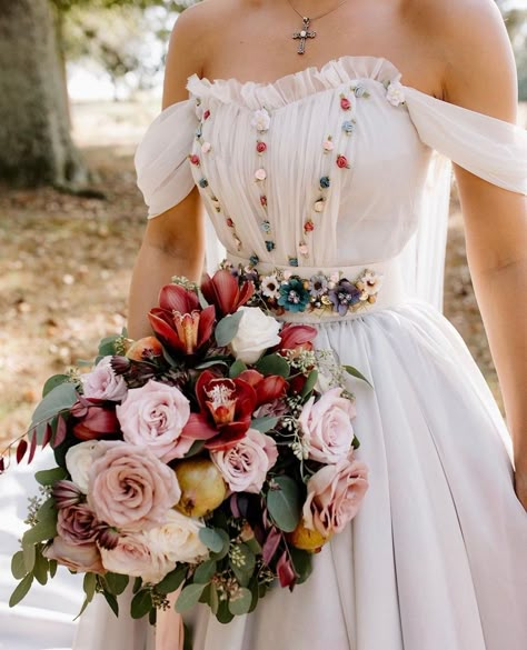 Cottagecore Wedding, Boda Mexicana, Wedding Dress Guide, Floral Wedding Dress, Book Titles, Wedding Goals, Wedding Dress Inspiration, Boho Wedding Dress, Dream Wedding Dresses