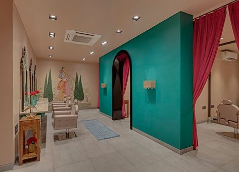 Beauty Parlour Interior Design, Parlour Interior Design, Photoshoot Wall, Indian Beauty Parlour, Parlour Interior, Vishnu Priya, Parlour Design, Beauty Shop Decor, Interior Design Indian