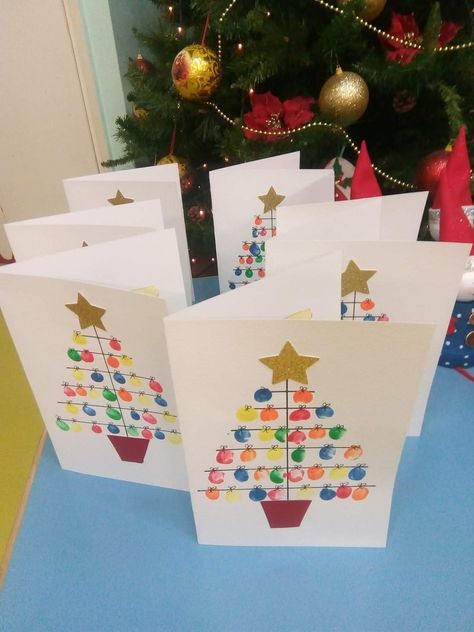 Christmas Cards From Preschoolers, Christmas Card Ideas For Preschool, Children’s Christmas Card Idea, Holiday Cards Preschool, Christmas Card Year 1, Diy Christmas Cards Preschool, Christmas Cards Year 1, Christmas Cards For Babies, Ks2 Christmas Cards