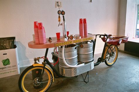 the hopworks urban brewery beer bike | Sarah Gilbert | Flickr Pub Concept, Beer Bike, Food Bike, Bicycle Bar, Bike Food, Beer Truck, Bike Cart, Hybrid Bicycle, Coffee Bike