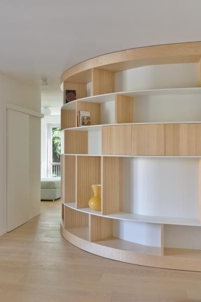 BOOKCASES Curved Shelves, Lost Media, Milan Apartment, Studio Architecture, Japanese Interiors, American Interior, Italian Interior, Studios Architecture, Studio Living