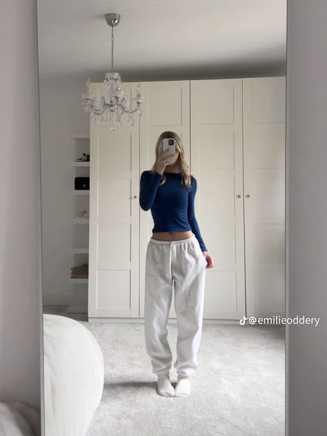 Europe Fits, Teen Stuff, Teen Outfits, Long Sleeve Outfits, Stockholm Style, Outfit Inspo Casual, Year 7, Neue Outfits, Mode Ootd