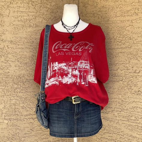 Y2K Coca-Cola Graphic Baby Tee Las Vegas Glitter... - Depop Coca Cola Outfit, Coca Cola Shirt, Cherry Girl, Tara Yummy, Girl Grunge, Graphic Baby Tee, Baby Graphic Tees, Baby Tee, Infant Tees