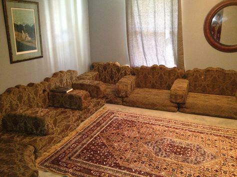 Arabic sitting in my den:) Arabic Sitting Room Ideas, Arabian Bedroom Decor, Arabian Living Room, Arabian Bedroom, Living Room Designs Indian, Arabic Living Room, Spanish Home Interior, Affordable Living Room Furniture, Living Room Ideas Indian