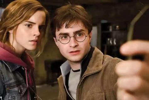 Which pair of friends from Harry Potter are you and your BFF? I got Harry and Hermione, and I'd agree! Hari Poter, Harmony Harry Potter, Harry And Hermione, Moon Ga Young, Harry Potter Hermione Granger, Buku Harry Potter, Harry Potter Hermione, Harry Potter Jokes, Harry Potter Books