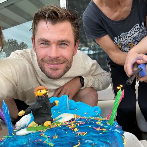 Chris Hemsworth Birthday, Chris Hemsworth Family, Surfer Birthday, 38th Birthday, Chris Hemsworth Thor, Australian Actors, August 11, Tyler The Creator, Birthday Messages