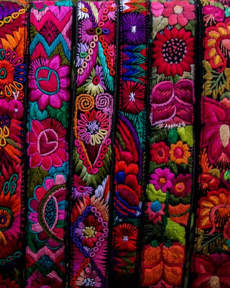 Guatemalan Embroidery, Mexican Textiles, Indigenous Women, Colorful Skirts, Bohemian Theme, Are You Bored, Colorful Embroidery, Diy Embroidery Patterns, Creation Deco