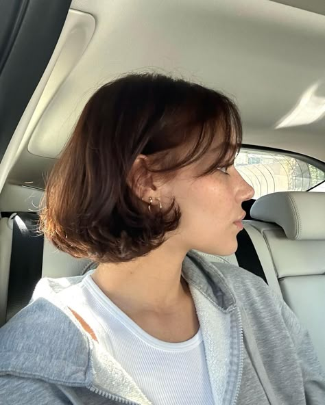 Really Short Hair, Chin Length Hair, Hair Inspiration Short, Haircuts Straight Hair, Short Hair Haircuts, Short Hair With Bangs, Cut My Hair, Hair Inspo Color, Trendy Short Hair Styles