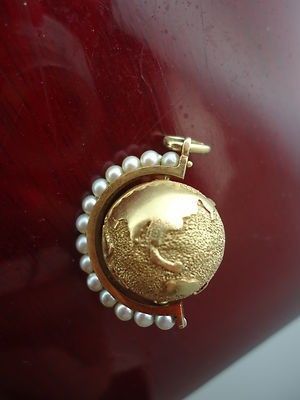 Estate Vintage 14K Yellow Gold Globe Earth World 3D Charm Slide Pendant (04/03/2012) Globe Earth, Globe Map, Moon Earth, Earth World, Gold Globe, Solid Gold Charms, Vintage Charm Bracelet, Pearl Charms, Everyday Jewelry