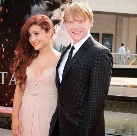 ariana grande and rupert grint Pon Farr, Glume Harry Potter, Harry Potter Ron Weasley, Harry Potter Room Decor, Ronald Weasley, Harry Potter Ron, Harry Potter Images, Rupert Grint, Draco Harry Potter