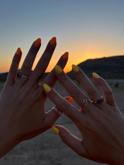 Fun French Tips, French Tips Gel, Two Color Nails, Summer Nail Inspiration, Blue Green Flowers, Cowboy Nails, Different Color Nails, Cruise Nails, Beachy Nails