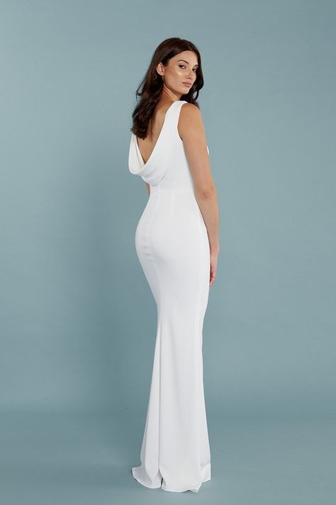 Vionnet - Sleeveless boat neck fitted gown with low cowl back #BellaOakbrook #KatieMay #Bridesmaid #Wedding #Bellabridesmaids Cowl Back Wedding Dress, Cowl Neck Wedding Dress, Cowl Back Dress, Katie May, Back Wedding Dress, V Neck Wedding Dress, Backless Wedding, Bridesmaid Dresses Online, Cowl Neck Dress