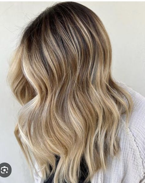 Rooty Bronde, Honey Blonde Hair Ideas, Balayage Hair Ideas, Caramel Blonde Hair, Platinum Blonde Balayage, Blonde Balayage Hair, Honey Blonde Hair Color, Blonde Balayage Highlights, Neutral Blonde