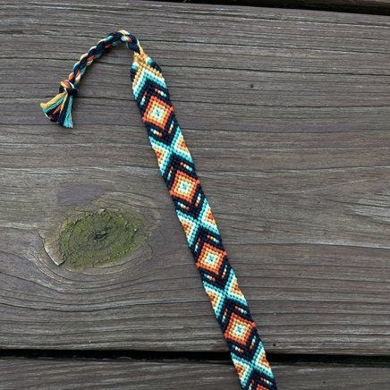 Western Bracelet Patterns, Western Friendship Bracelet, Boho Friendship Bracelets, Chevron Friendship Bracelets, Cool Friendship Bracelets, String Bracelet Patterns, Diy Friendship Bracelets Tutorial, Braided Bracelet Diy, Friendship Bracelet Patterns Easy