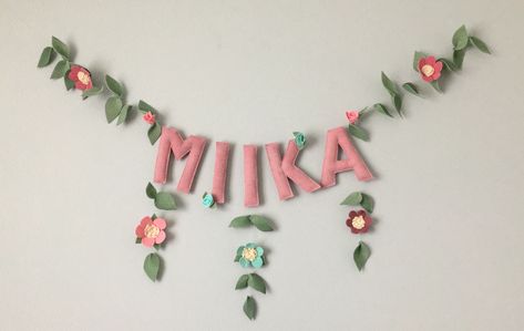 Handmade felt name banner!  #floraldecor#flowers#boho#bohodecor#decor#felt#feltcraft#namebanner#bedroomdecor#babydecor#handmade#sewing#craft Diy Felt Name Banner, Name Banner Diy, Diy Kids Decor, Baby Shower Greeting Cards, Felt Name Banner, Felt Kids, Fairy Garden Birthday Party, Banner Diy, Felt Name