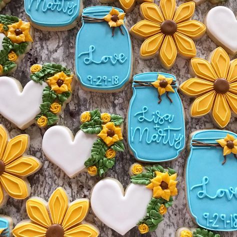 Ginger’s Cookie Creations on Instagram: “🌻💚🌻💚 . . . .  #decoratedcookies #royalicingcookies #royalicing #sunflowercookies #sunflower #masonjarcookies #cookies #weddingcookies” Sunflower Cutout Cookies, Sunflower Royal Icing Cookies, Sunflower Cookies Decorated, Sunflower Sugar Cookies, Sunflower Birthday Parties, Sunflower Cookies, Cookie Recipes Decorating, Sunflower Birthday, Mason Jar Cookies