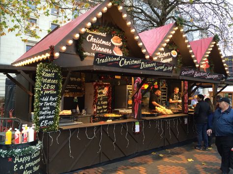 A Christmas Dinner  food/catering stall/hut Christmas Food Stall Ideas, Christmas Dinner Food, Christmas Catering, Christmas Market Stall, Stall Decorations, Hog Roast, Outdoor Restaurants, Food Stall Design, Food Counter