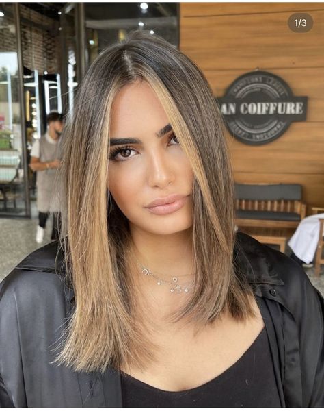 Medium Bob Hairstyles Shoulder Length, Straight Collar Bone Length Hair, Collar Bone Length Hair Straight, Collar Bone Length Hair With Bangs, Mid Bob Haircut, Collar Bone Length Hair, Collarbone Hair, Longbob Hair, Mid Length Curly Hairstyles