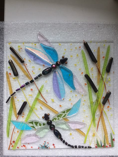 Stained Glass Pond Scenes, Fused Glass Dragonflies, Fused Glass Panel Ideas, Fused Glass Dragonfly, Glass Fusion Ideas Inspiration, Glass Fusing Projects For Beginners, Glasfusing Ideas, Fused Glass Ideas For Beginners, Fused Glass Butterfly