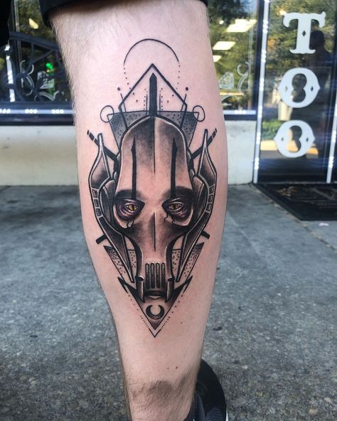 Super fun General Grievous tattoo!! #starwars #starwarstattoo #colortattoo #funtattoos #girlswithtattoos #girlswithink #heliosneedles… General Grevious Tattoo, General Grievous Tattoo, General Grievous, Star Wars Tattoo, Small Tattoos For Guys, Star Wars Art, Clone Wars, Color Tattoo, Henna Designs