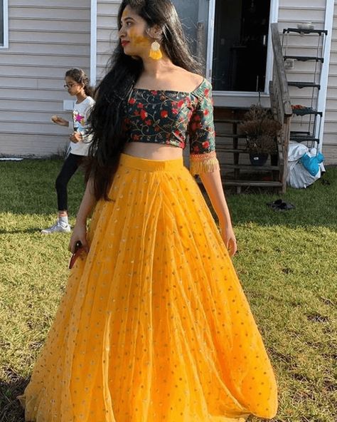 12 Simple Indian Wedding Dresses for Bride's Sister to Try In 2022 डिजाइनर कपड़े, Haldi Outfits, Skirt And Crop Top, Function Dresses, Haldi Outfit, Choli Dress, Mehendi Outfits, Indian Outfits Lehenga, Lehnga Dress