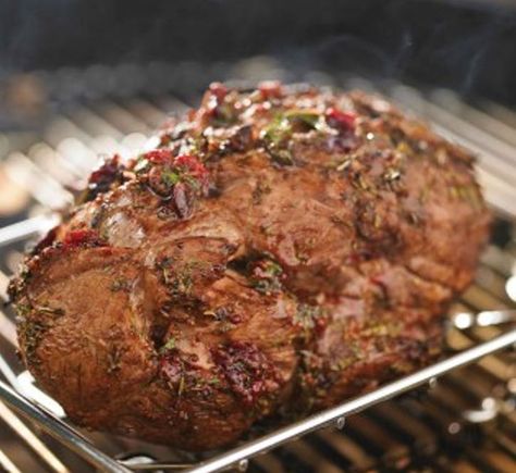 Lamb recipes from Weber. Weber offers you ✓ BBQ Recipes ✓ tips and tricks ✓ the best service! Weber Recipes, Butterflied Leg Of Lamb, Bbq Lamb, Butterfly Legs, Cherry Glaze, Weber Bbq, Leg Of Lamb, Winter Dishes, Sunday Roast