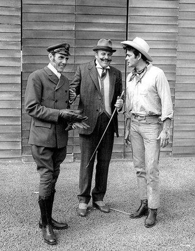 Eric Sykes, Terry-Thomas and Stuart Whitman in Those Magnificent Men In Their Flying Machines. 1965 British Comedians, Terry Thomas, Vintage Celebrities, 1960s Movies, Old Film Stars, British Movies, Comedy Actors, Life In Pictures, Funny Man