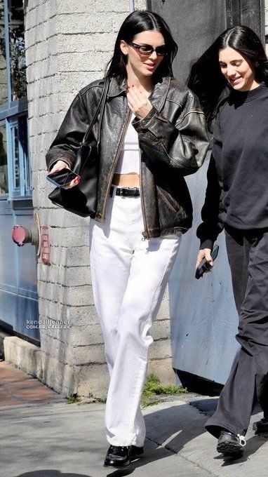 Lauren Perez, Summer Outfit Guide, Kendall Jenner Street Style, Kendall Style, Cropped Leather Jacket, Kendall Jenner Outfits, Leather Jacket Outfits, Looks Street Style, February 19