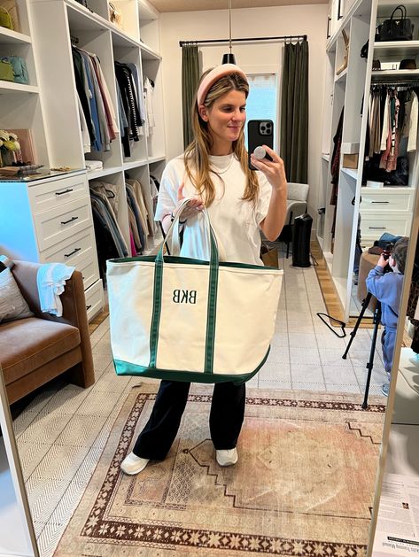 Boat And Tote, Accessory Inspo, Chic Accessories, Ll Bean, Zip Top, A Bag, The Go, Tote Bags, My Favorite