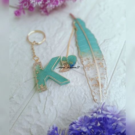 Resin feather bookmark 😍 Best gift for your brother and sister on this festive season a bookmark with their initial letter keychain❤️ . . #rakhi #rakhigift #rakshabandhan #feather #initialkeychain #green #brother #sister #love #friendship Resin Feather Bookmark, Brother Sister Love, Feather Bookmark, Letter Keychain, Brother And Sister, Raksha Bandhan, Sister Love, Initial Letter, Initial Letters