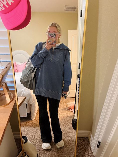 Aerie Work Outfits, Aerie Sweatshirt Outfit, Aerie Outfits, Aerie Outfit, Aerie Style, Aerie Pullover, Oversized Sweatshirt Outfit, Lazy Fits, Aerie Leggings