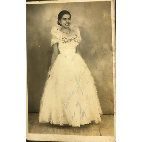 IMÁGENES DE NUESTRA HISTORIA © on Instagram: “MARIA TERESA MIRABAL / CIRCA 1950.” Vintage Lover, Vintage Vibes, Victorian Dress, Disney Princess, Disney Characters, Disney, Fictional Characters, On Instagram, Instagram