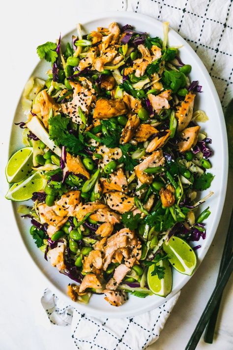 Summer Salmon Salad, Salads As A Meal, Salmon And Edamame, Salmon Cabbage, Salmon Edamame, Edamame Recipes Salad, Health Lunch, Health Lunches, Not Hungry